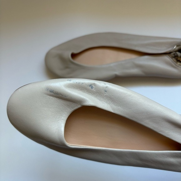 AGL beige Leather Round‎ Toe Ballet Flat Sz 37/US 7 - Picture 2 of 6